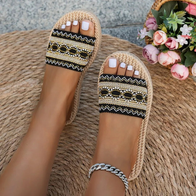 Bestickte Boho-Sandalen